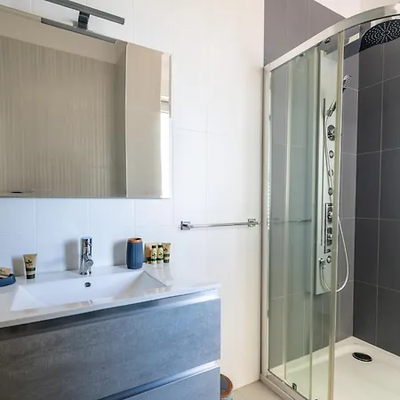 White Coast Relax & بيت ضيافة