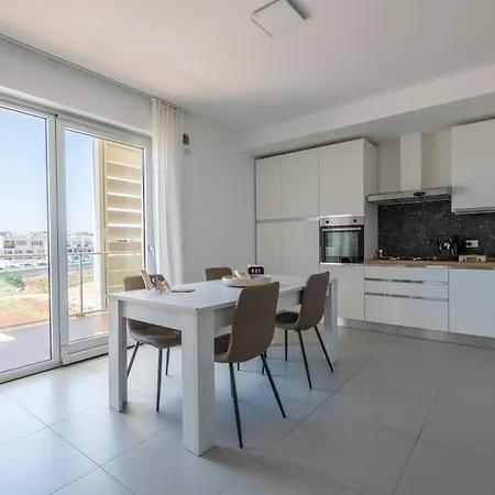 White Coast Relax & 4*